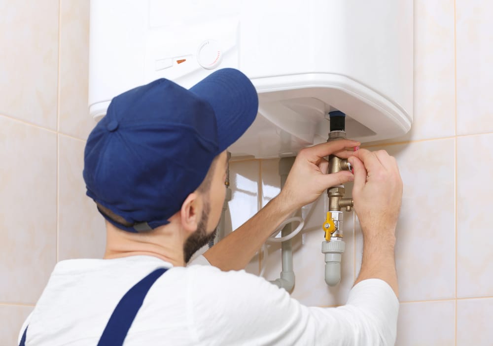 Read more about the article Is Your Water Heater Leaking? Understanding the Causes and Solutions