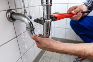 Read more about the article Fixing Leaky Pipes: Tips and Tricks